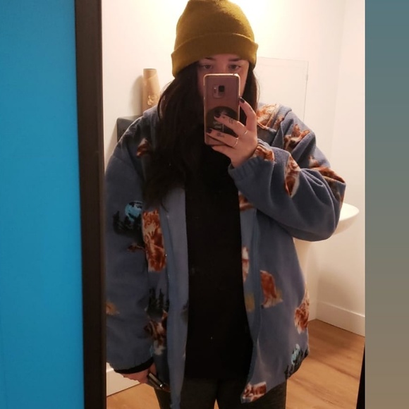 Meet your Posher, Danielle - Picture 1 of 2